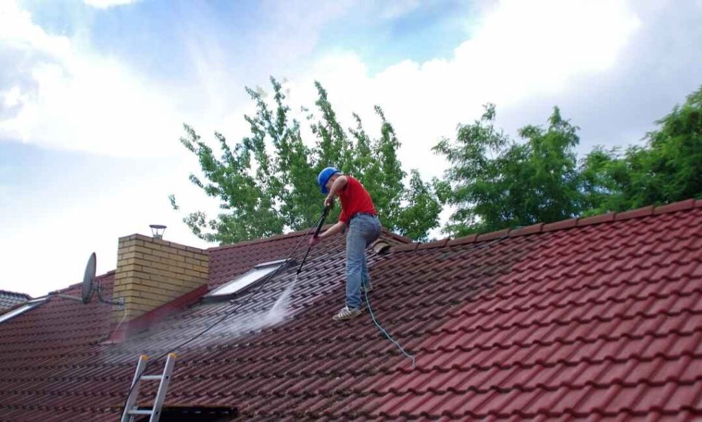 Roof and Gutter Cleaning